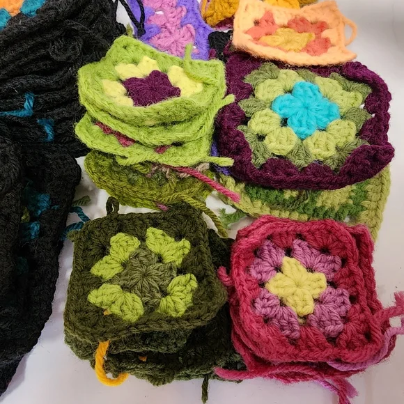 Vintage Crocheted Granny Squares 1-8" Individual Squares Colorful Lot Over 170 - Picture 6 of 16